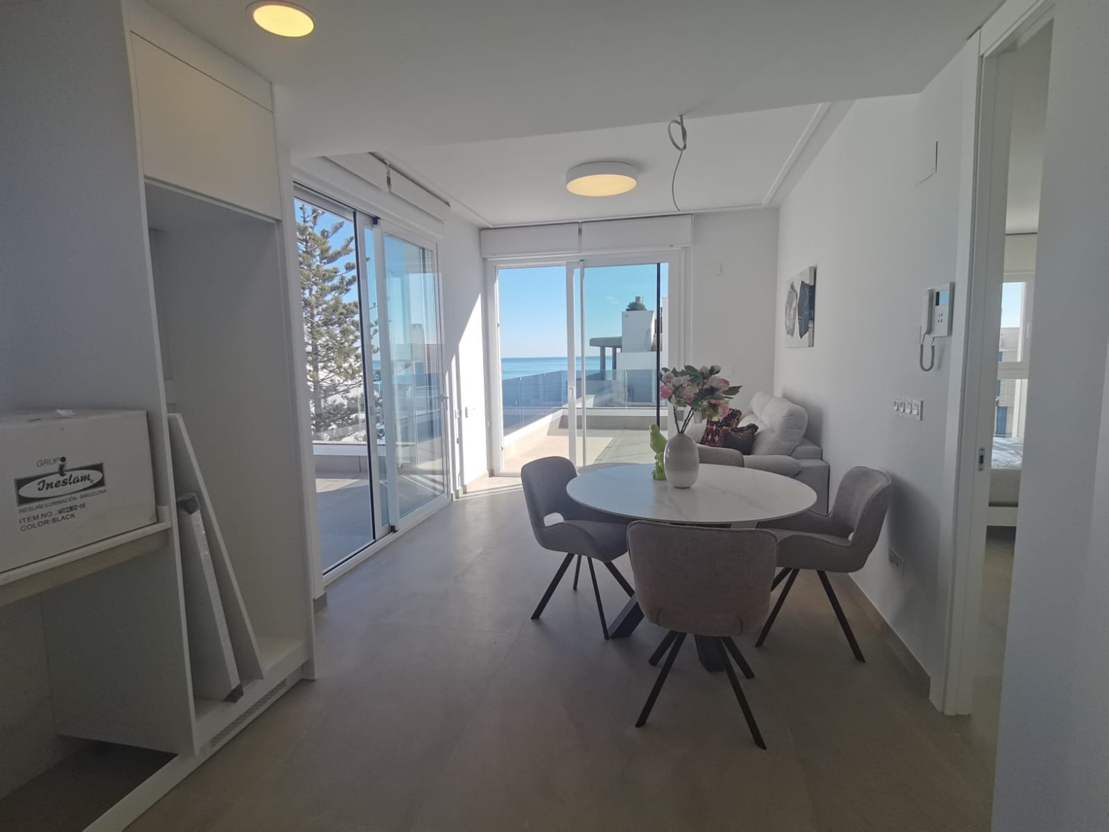 Penthouse in Torrevieja Playa de Los Locos
Dank der ausgezeichneten Lage dieser penthouse in Torrevieja, nur 50 Meter vom Penthouse in Torrevieja Playa de Los Locos
Dank der ausgezeichneten Lage dieser penthouse in Torrevieja, nur 50 Meter vom