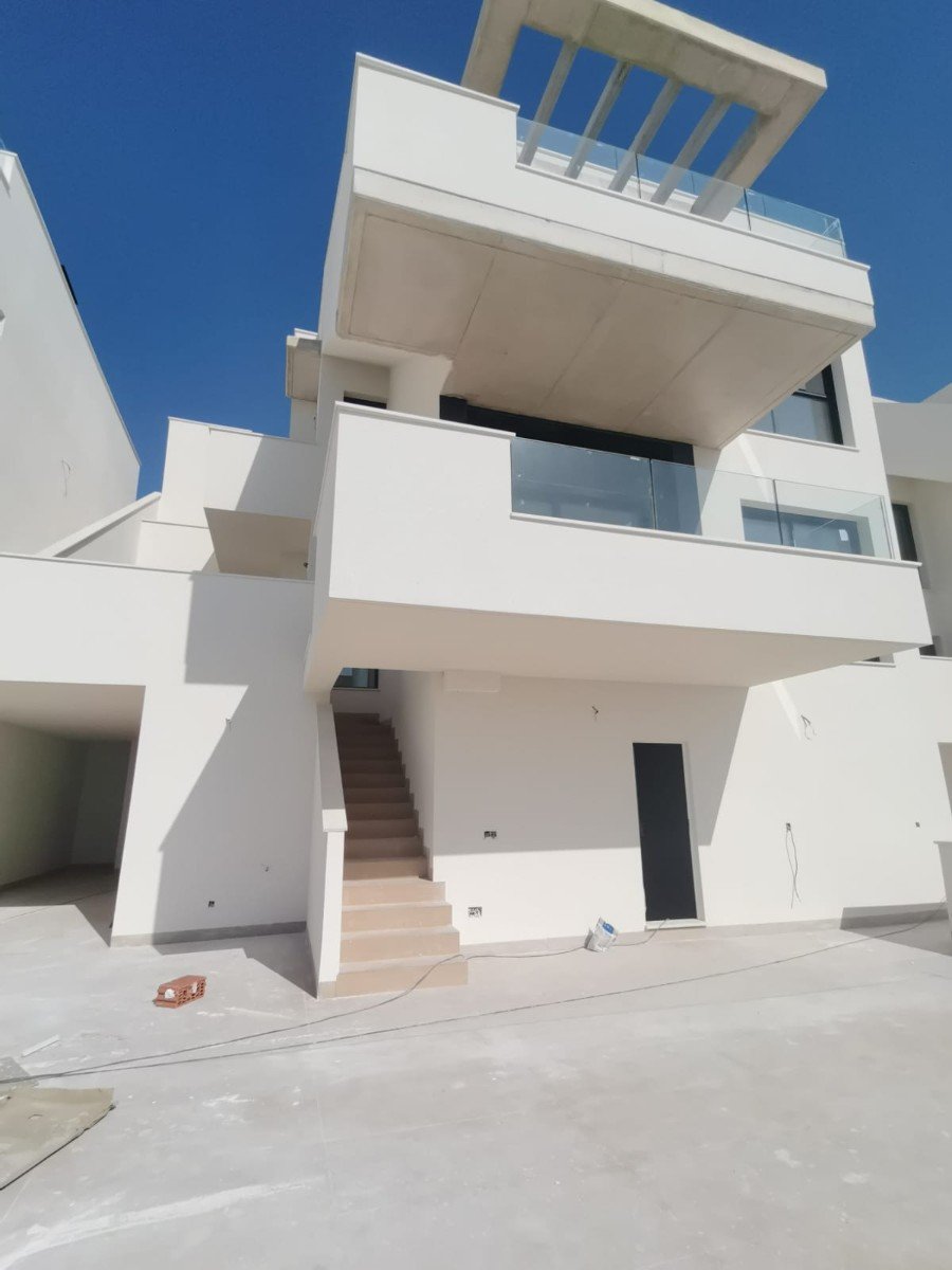 Genießen Sie einen unserer AMAY BELLAVISTA Bungalows: Design, Komfort und Lage.
Diese wunderbare Erdgeschoss Bungalow der neuen
Genießen Sie einen unserer AMAY BELLAVISTA Bungalows: Design, Komfort und Lage.
Diese wunderbare Erdgeschoss Bungalow der neuen